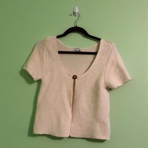 Short sleeve sweater